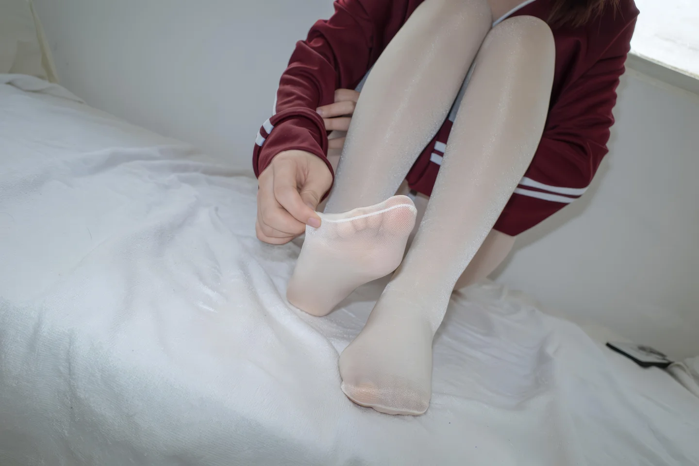 森萝财团_小夜_No_001_内部010_40D闪闪舍宾袜_79P_821MB tg@simisebaisi 【丝足阁】036.webp